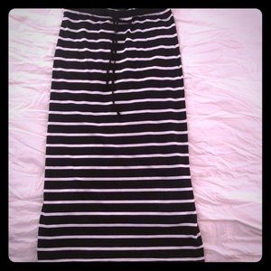 Drawstring wasted, navy and white